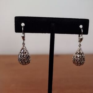14kt white gold teardrop earrings